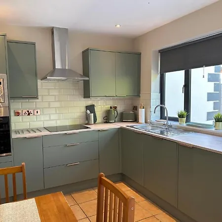 Tulfarris & Village 2 Bedroom Sleeps 5 * Blessington