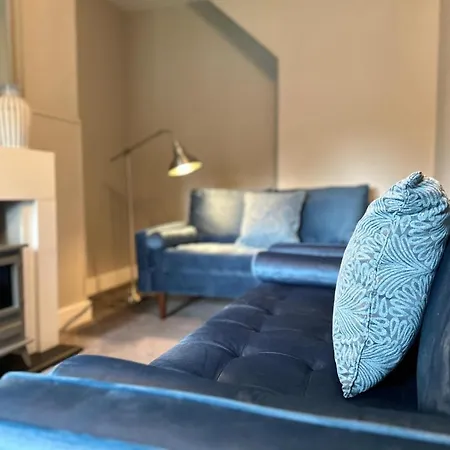 Tulfarris & Village 2 Bedroom Sleeps 5 منتجع