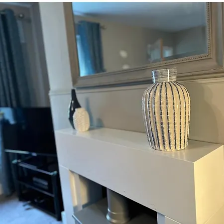 منتجع Tulfarris & Village 2 Bedroom Sleeps 5 *