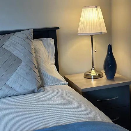 Tulfarris & Village 2 Bedroom Sleeps 5 منتجع